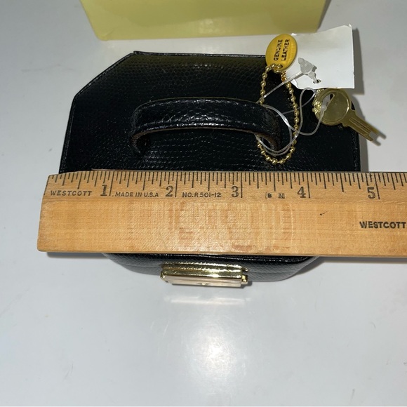 Wolf Designs Genuine Leather Black Travel Jewelry Box With Key and Tray - Picture 6 of 10